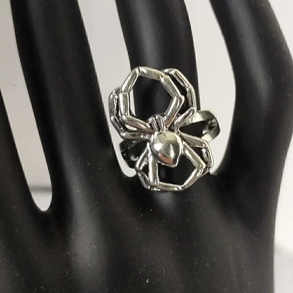 New 925 Sterling Silver Poisonous Spider Ring